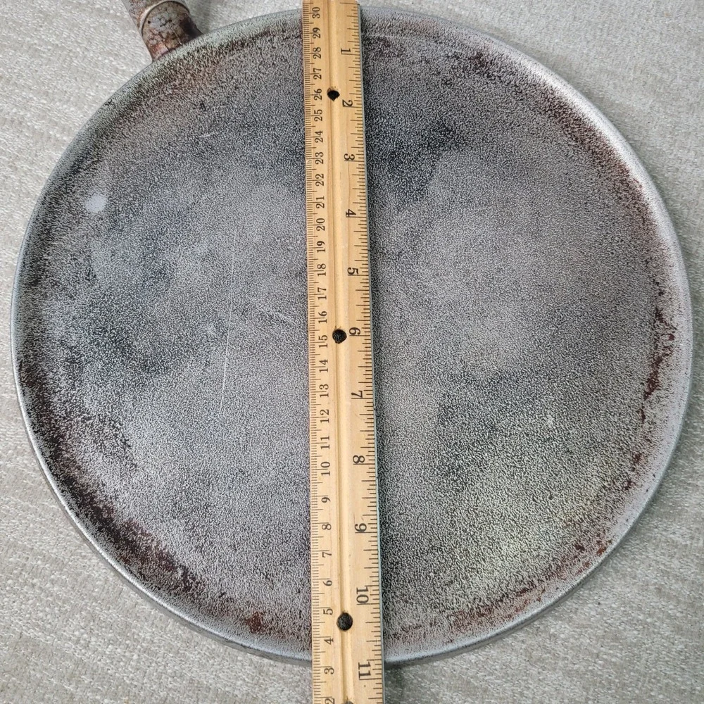 VTG Hammered Aluminum Round Griddle Pan Wood Handle Flat Crepe Pancake Skillet